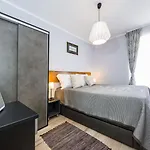 Διαμέρισμα Ema 2br Apt. In Old Town Centre Ζαντάρ