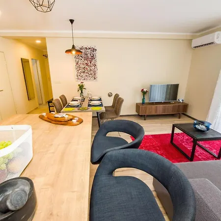 Apartment Ema 2br Apt. In Old Town Centre *