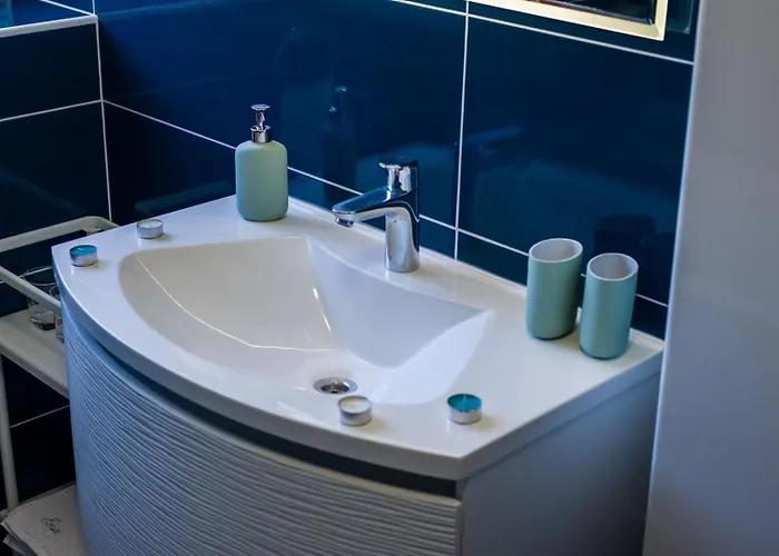 Ema 2br Apt. In Old Town Centre