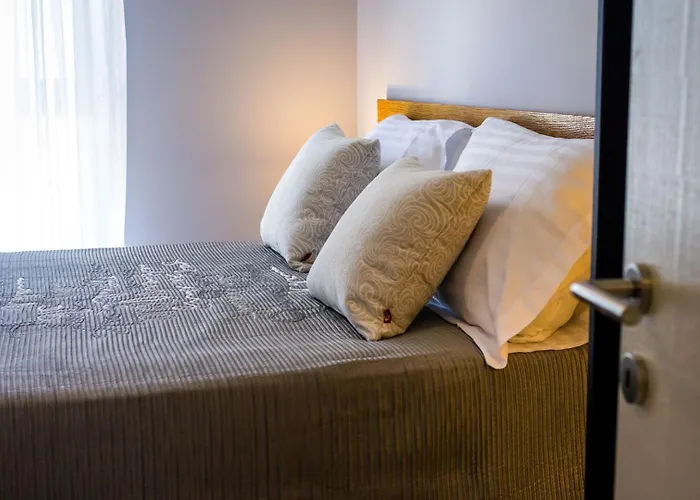 Апартаменти Ema 2br Apt. In Old Town Centre