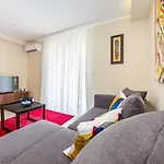 Ema 2br Apt. In Old Town Centre *