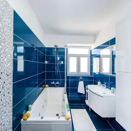 Ema 2br Apt. In Old Town Centre * Zára