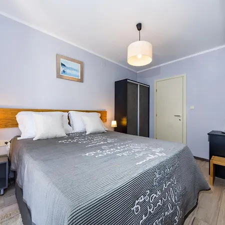 Ema 2br Apt. In Old Town Centre Apartman Zára