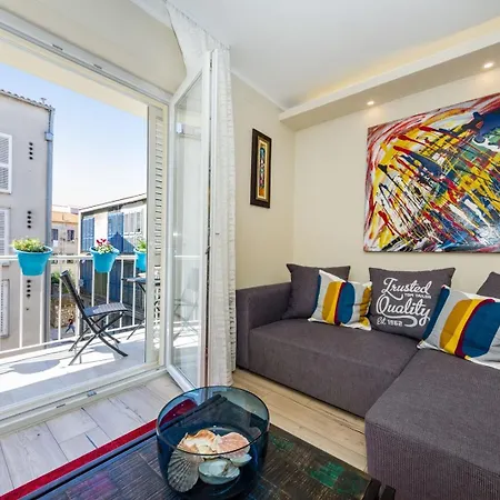 Ema 2br Apt. In Old Town Centre Appartamento *