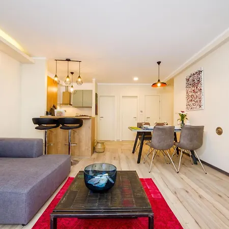 Ema 2br Apt. In Old Town Centre * Zára