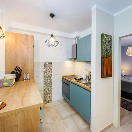 Appartamento Ema 2br Apt. In Old Town Centre