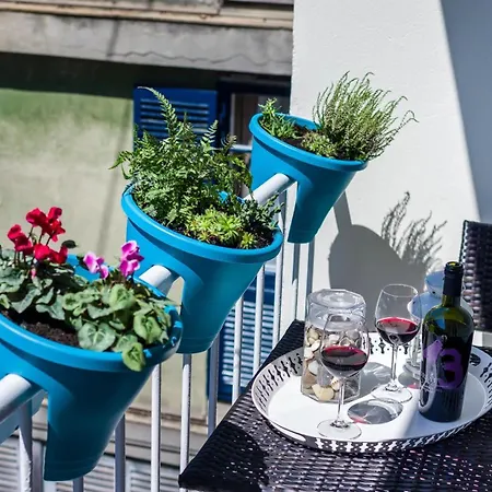 Ema 2br Apt. In Old Town Centre Zara