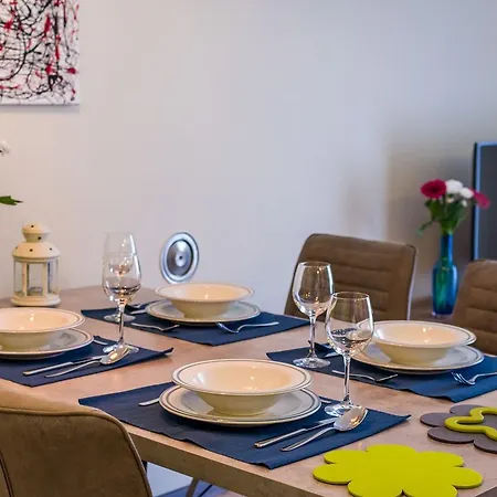 Ema 2br Apt. In Old Town Centre * Zára